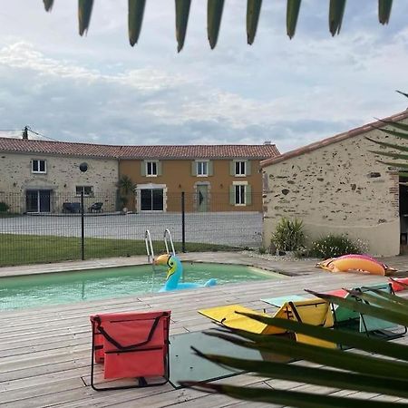 Gite La Vie En Couleur 14 Personnes Saint-Paul-en-Gâtine 外观 照片