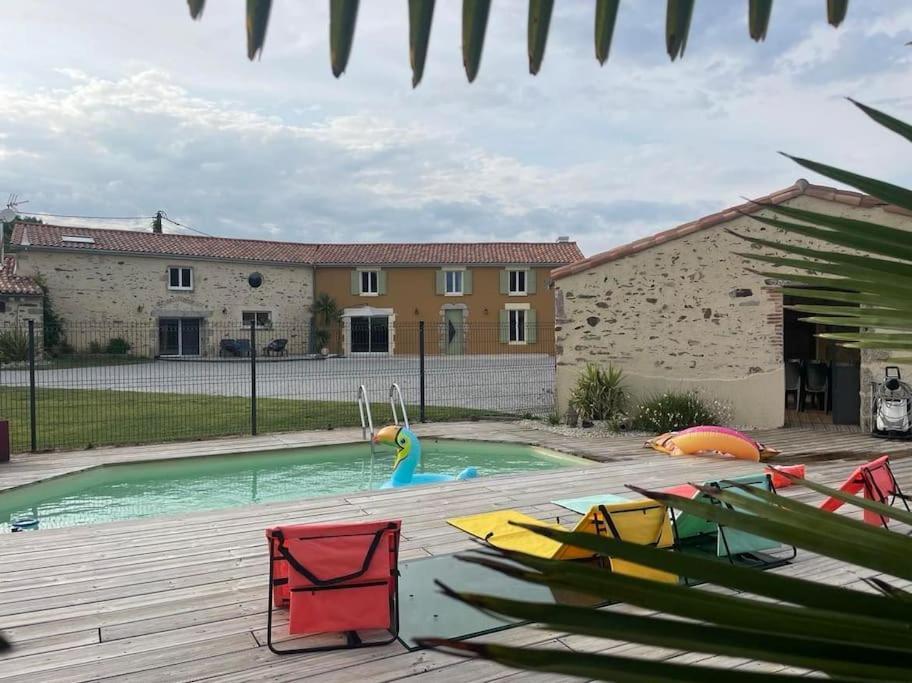 Gite La Vie En Couleur 14 Personnes Saint-Paul-en-Gâtine 外观 照片